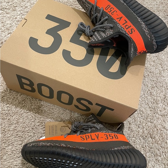 Yeezy 350 Boost V2 - Picture 1 of 7